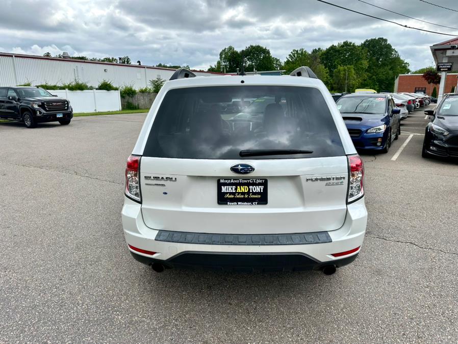 2011 Subaru Forester 2.5X Limited photo