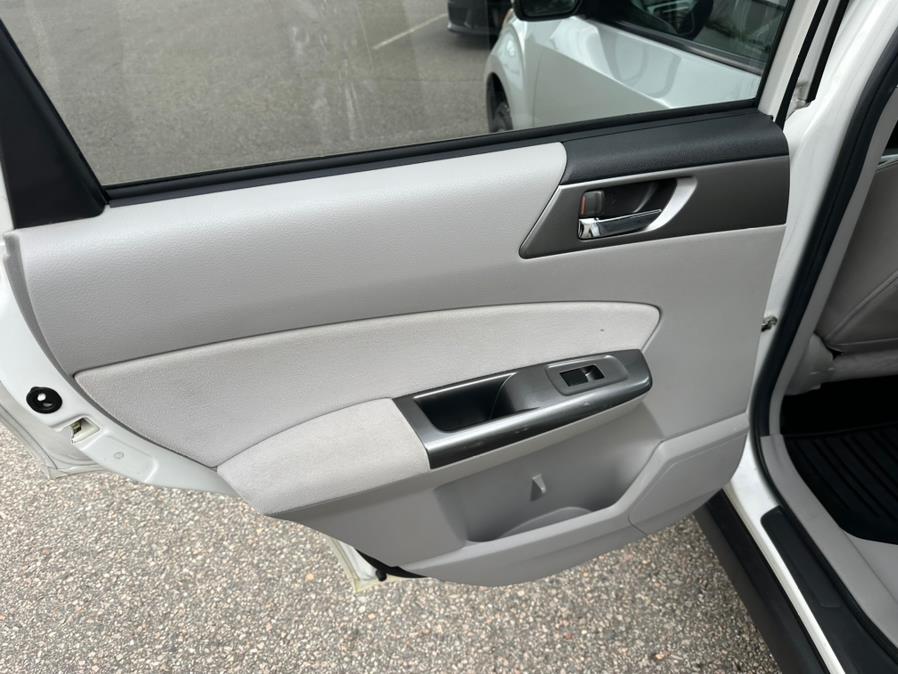 2011 Subaru Forester 2.5X Limited photo
