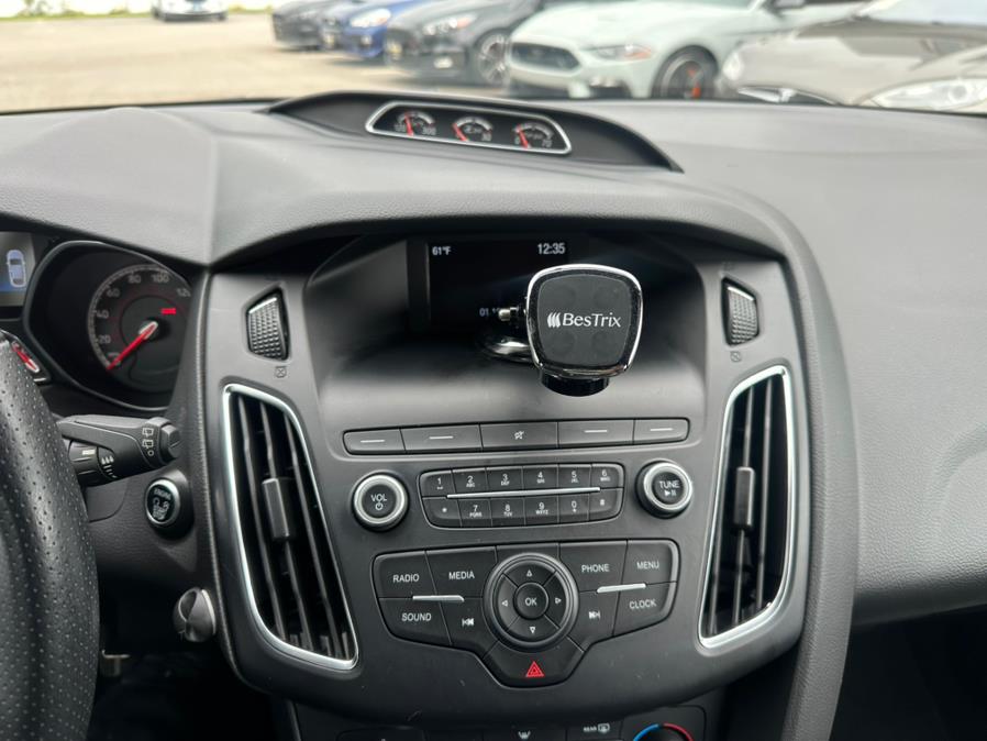 2018 Ford Focus ST Hatch photo