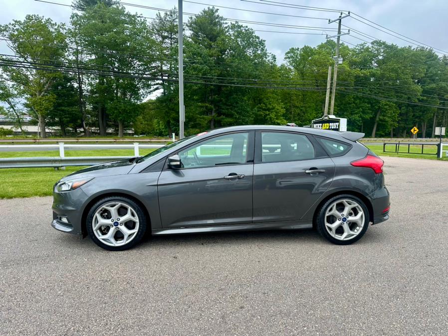 2018 Ford Focus ST Hatch photo