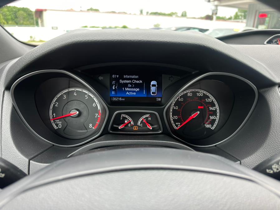2018 Ford Focus ST Hatch photo