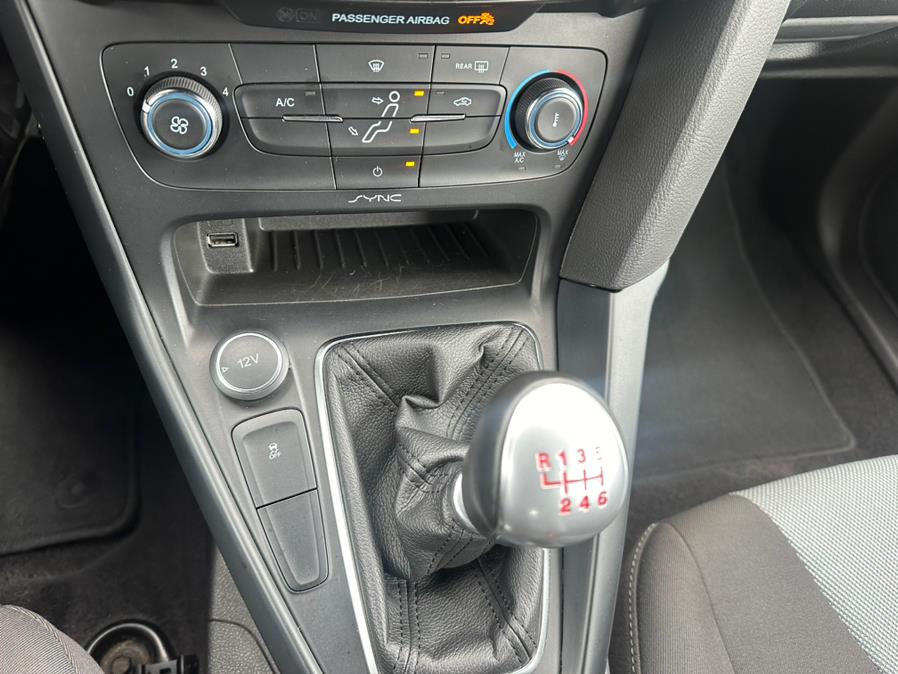 2018 Ford Focus ST Hatch photo