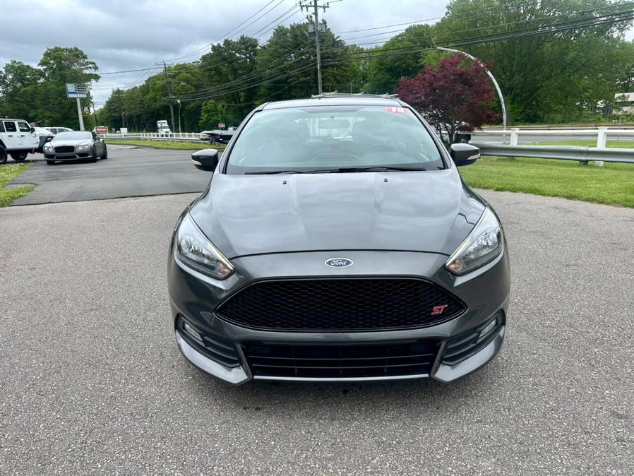 2018 Ford Focus ST Hatch photo