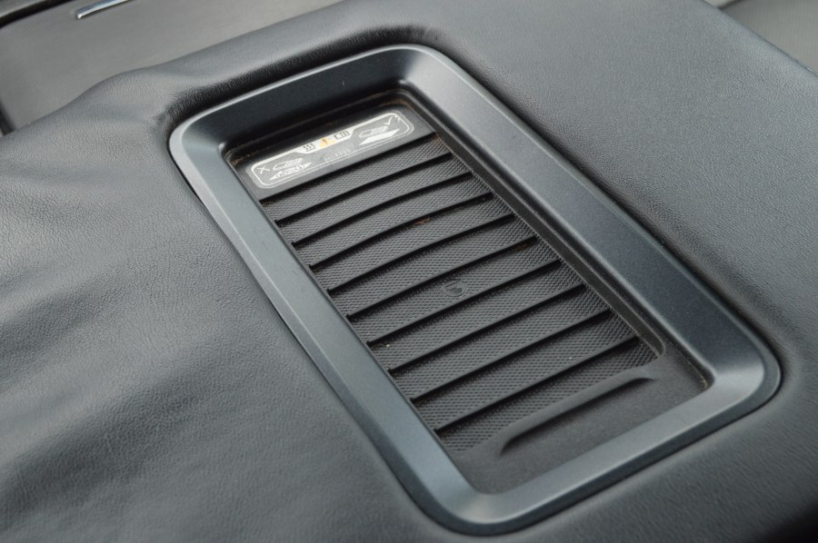 2015 Chevrolet Suburban LTZ 1500 photo