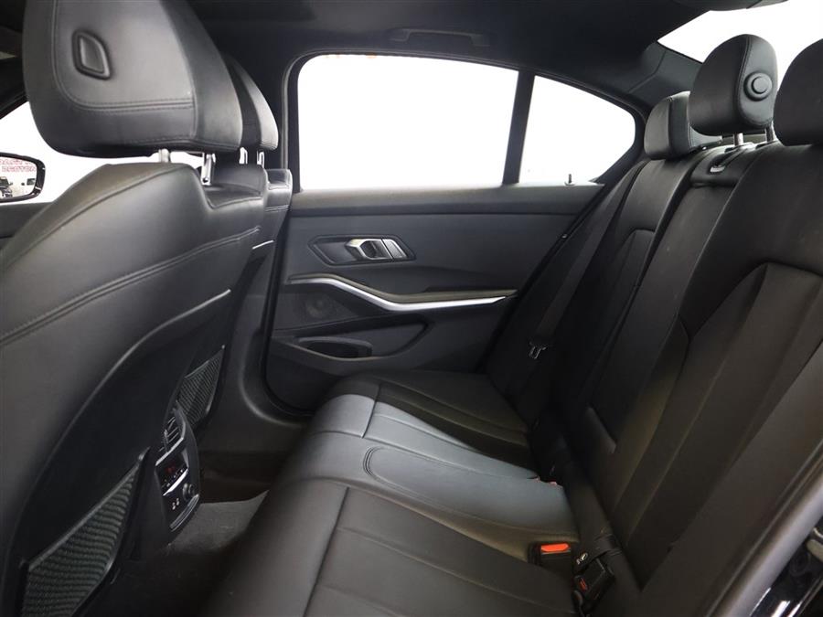 2019 BMW 3-Series 330xi xDrive Sedan photo