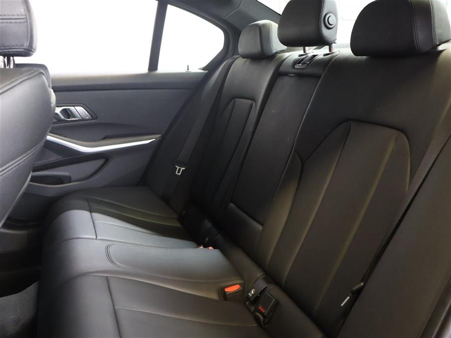 2019 BMW 3-Series 330xi xDrive Sedan photo
