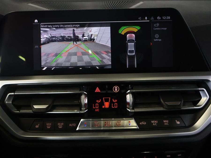 2019 BMW 3-Series 330xi xDrive Sedan photo