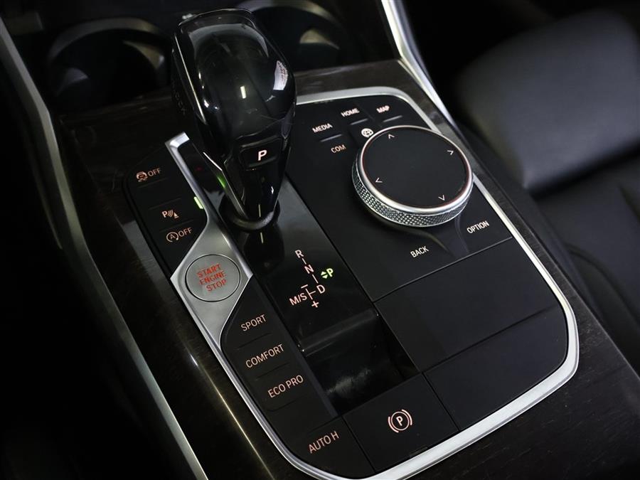 2019 BMW 3-Series 330xi xDrive Sedan photo