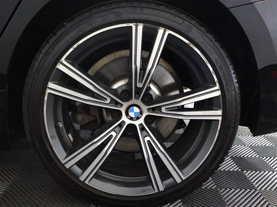 2019 BMW 3-Series 330xi xDrive Sedan photo