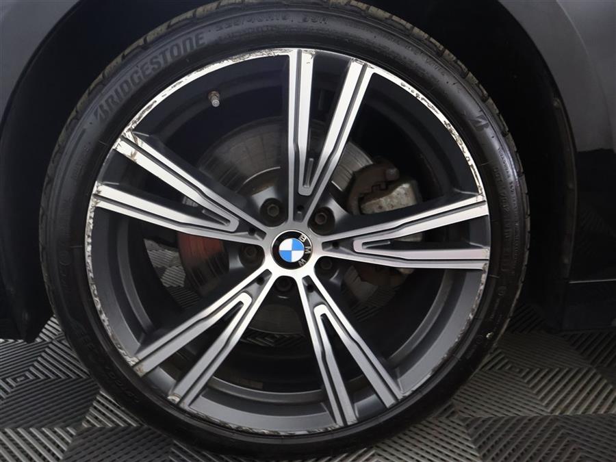 2019 BMW 3-Series 330xi xDrive Sedan photo