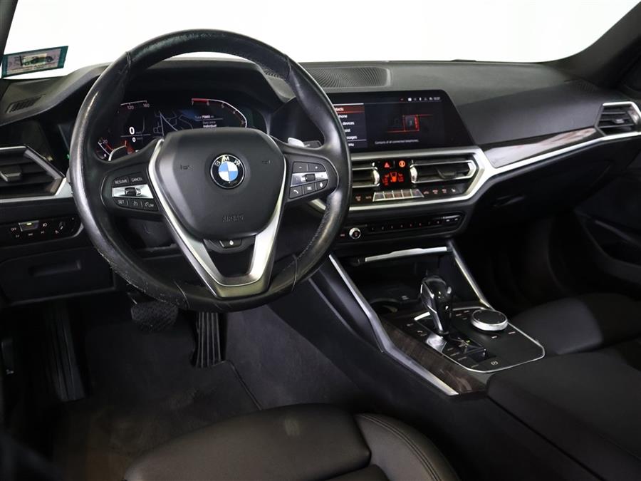 2019 BMW 3-Series 330xi xDrive Sedan photo