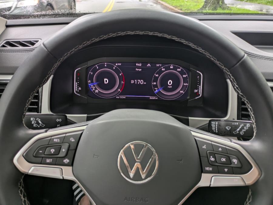 2023 Volkswagen Atlas 3.6L V6 SE w/Technology 4MOTIO photo