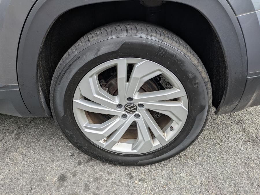 2023 Volkswagen Atlas 3.6L V6 SE w/Technology 4MOTIO photo