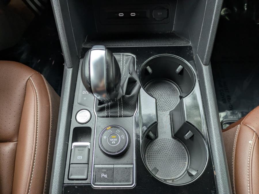 2023 Volkswagen Atlas 3.6L V6 SE w/Technology 4MOTIO photo