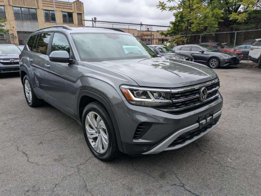 2023 Volkswagen Atlas 3.6L V6 SE w/Technology 4MOTIO photo