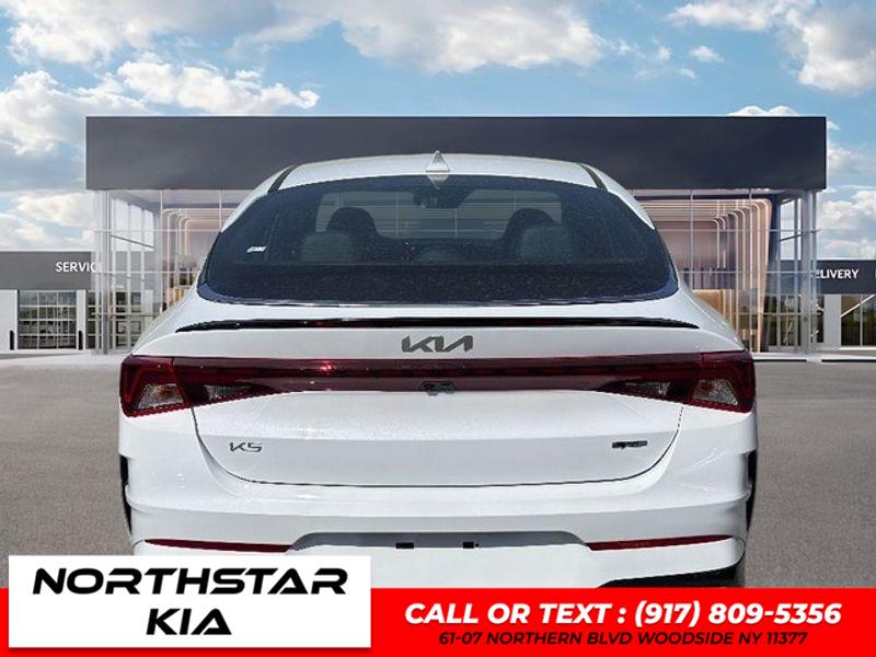 2024 Kia K5 GT-Line photo