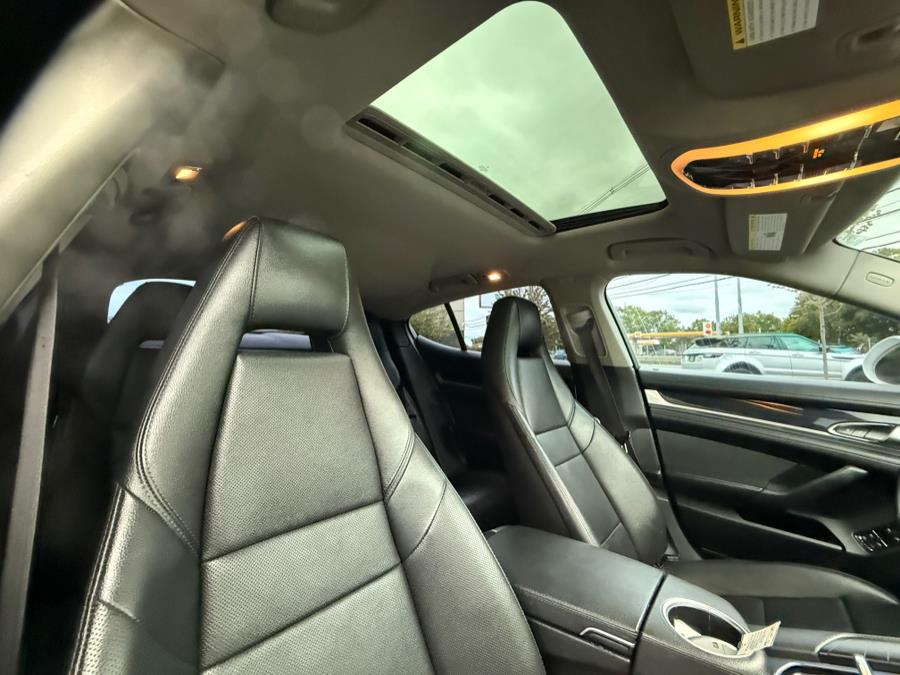 2013 Porsche Panamera 4S photo