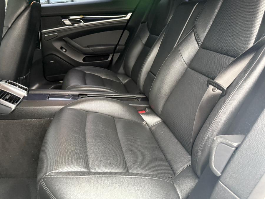 2013 Porsche Panamera 4S photo