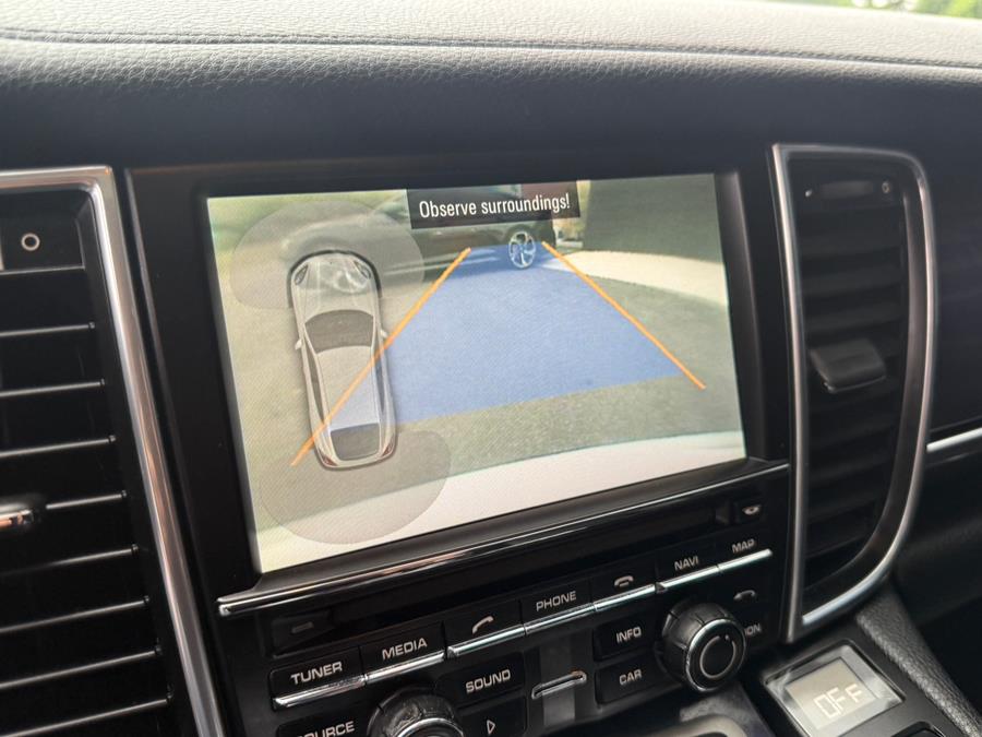 2013 Porsche Panamera 4S photo