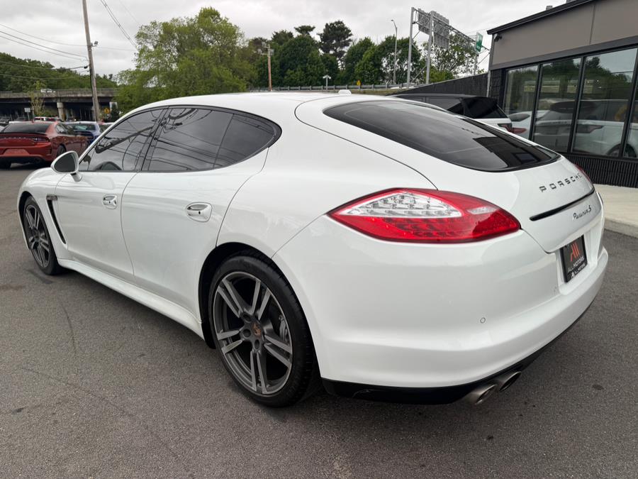 2013 Porsche Panamera 4S photo
