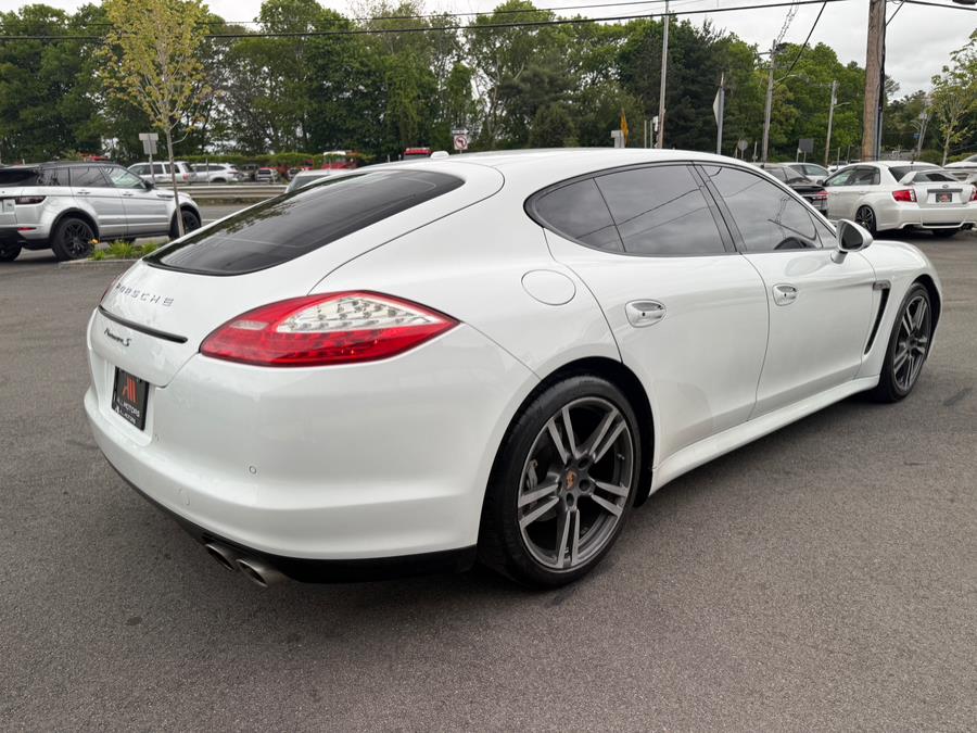 2013 Porsche Panamera 4S photo