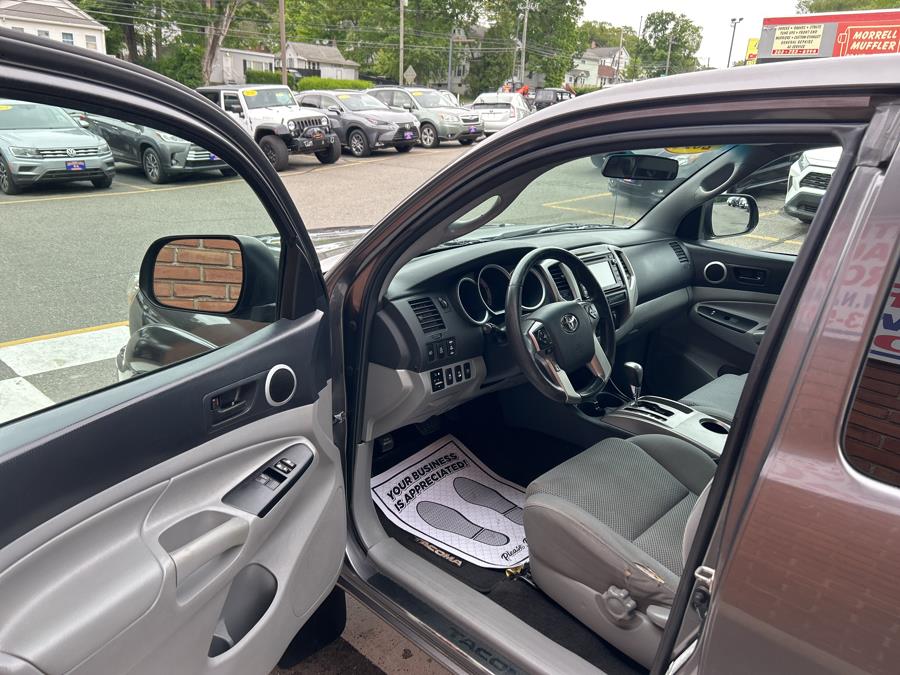 2014 Toyota Tacoma V6 photo