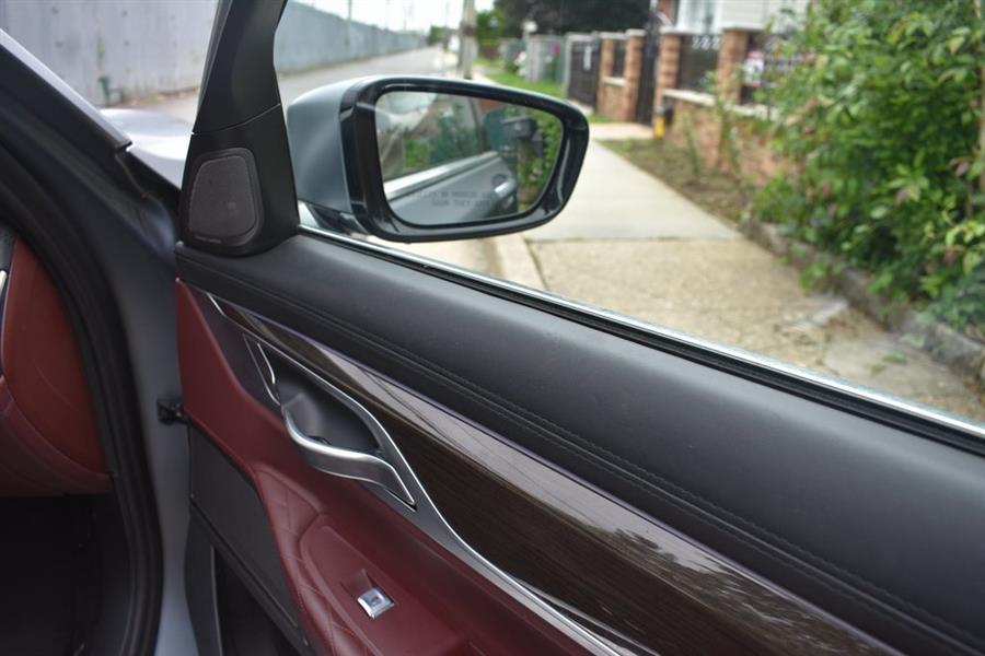 2022 BMW 7-Series 750i xDrive photo