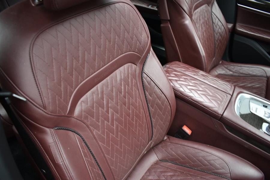 2022 BMW 7-Series 750i xDrive photo