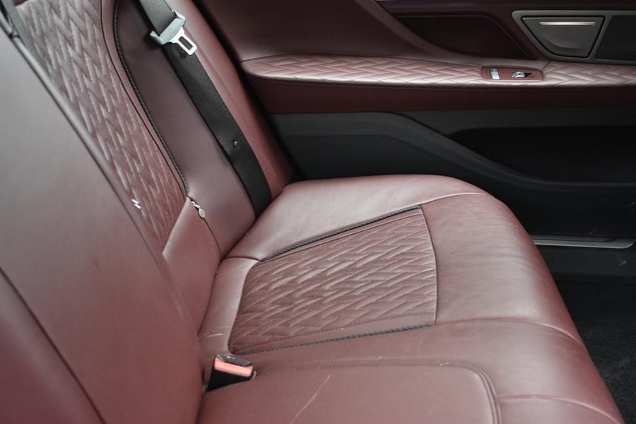 2022 BMW 7-Series 750i xDrive photo