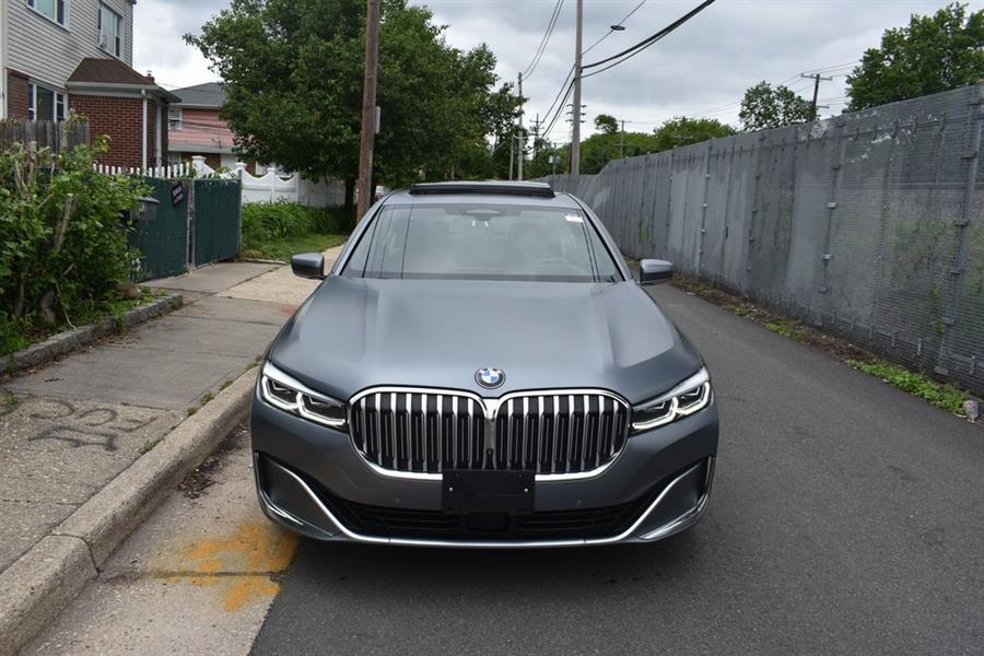 2022 BMW 7-Series 750i xDrive photo
