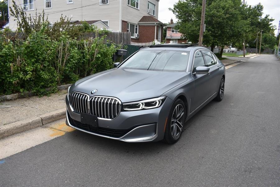 2022 BMW 7-Series 750i xDrive photo