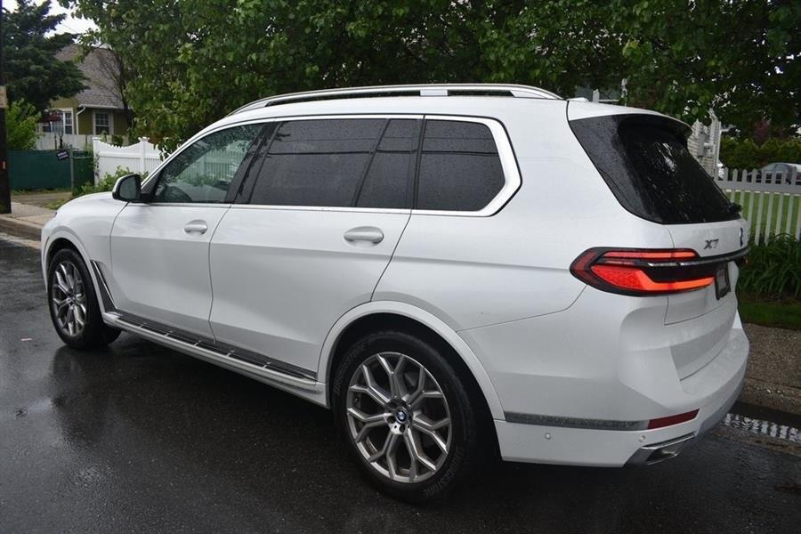 2024 BMW X7 xDrive40i photo