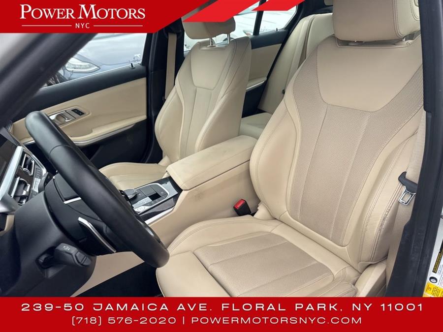 2022 BMW 3-Series 330e xDrive photo