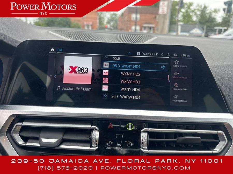 2022 BMW 3-Series 330e xDrive photo