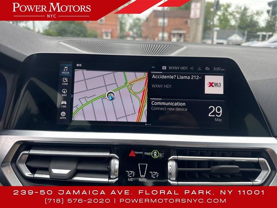 2022 BMW 3-Series 330e xDrive photo
