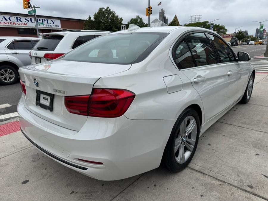 2018 BMW 3-Series 330i xDrive Sedan photo