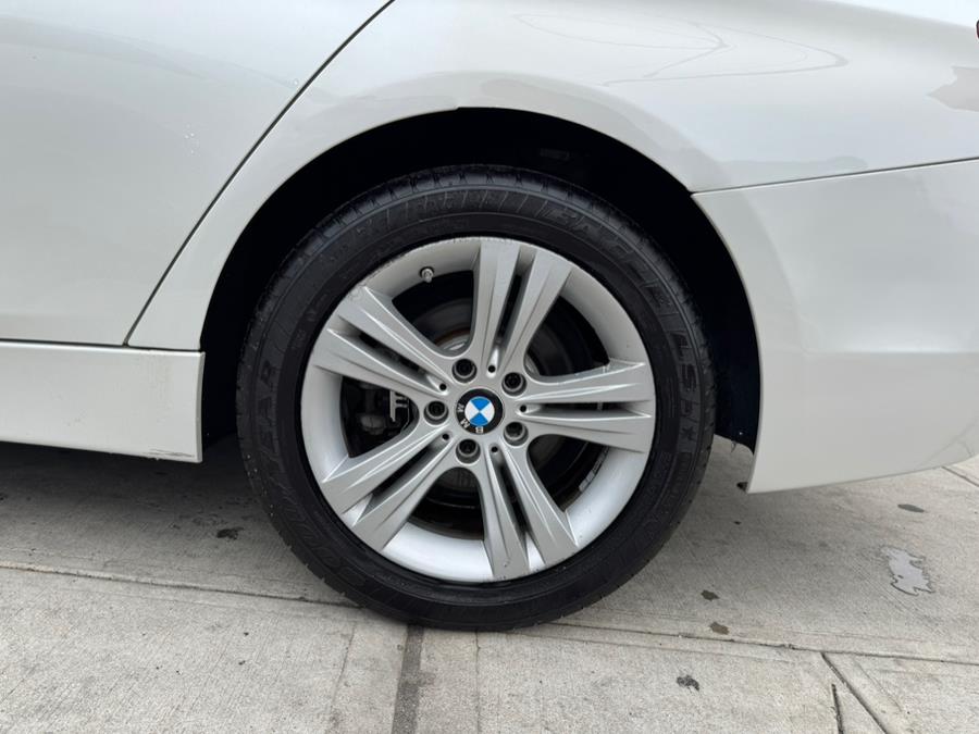 2018 BMW 3-Series 330i xDrive Sedan photo