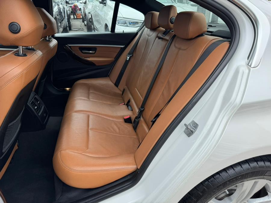 2018 BMW 3-Series 330i xDrive Sedan photo