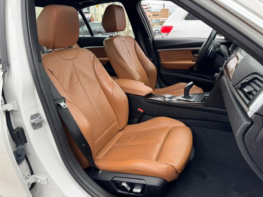 2018 BMW 3-Series 330i xDrive Sedan photo