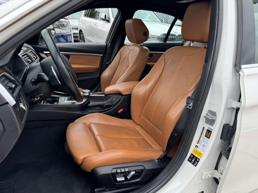 2018 BMW 3-Series 330i xDrive Sedan photo