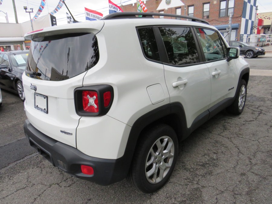 2015 Jeep Renegade 4WD 4dr Latitude photo