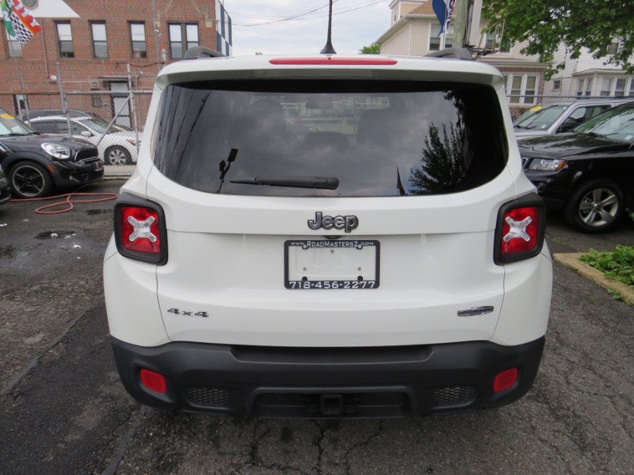 2015 Jeep Renegade 4WD 4dr Latitude photo