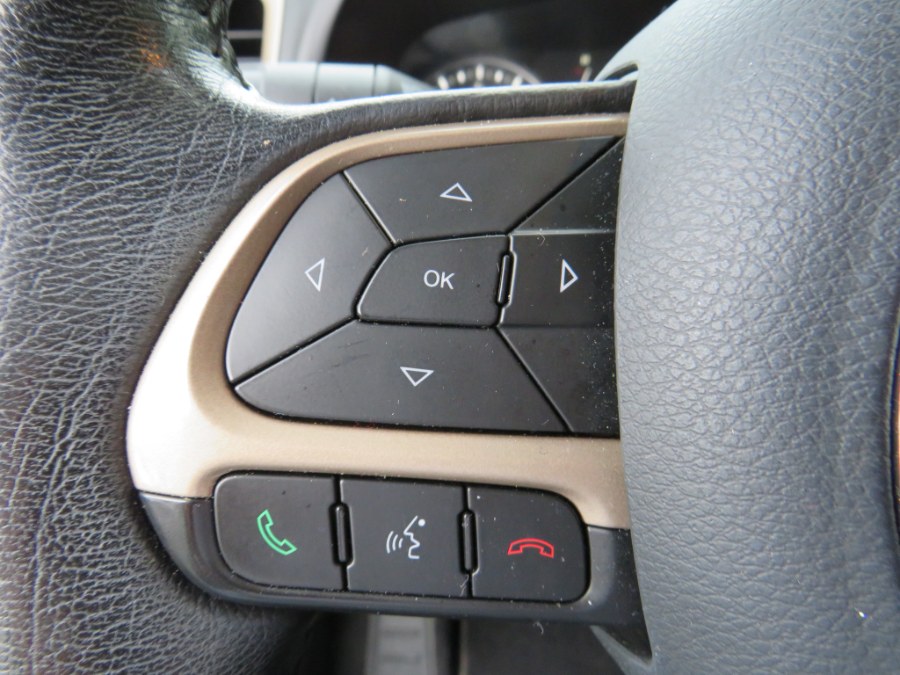 2015 Jeep Renegade 4WD 4dr Latitude photo