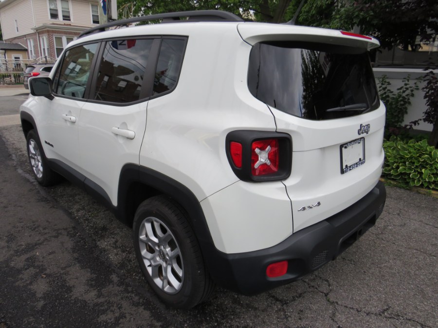 2015 Jeep Renegade 4WD 4dr Latitude photo