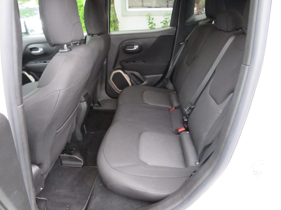 2015 Jeep Renegade 4WD 4dr Latitude photo