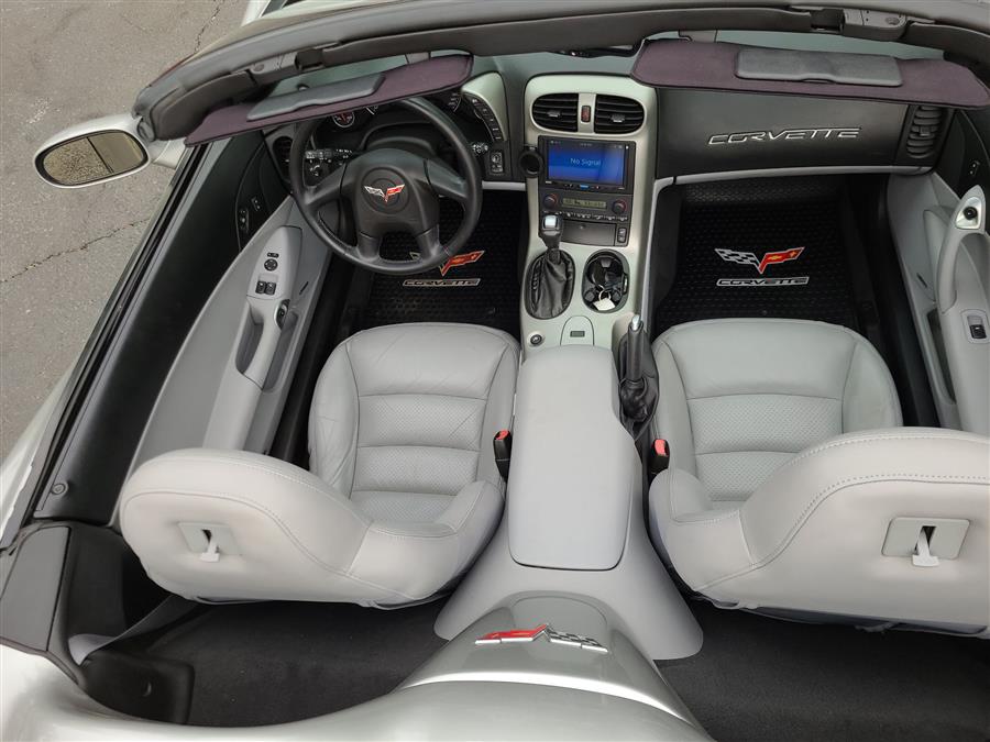 2005 Chevrolet Corvette photo
