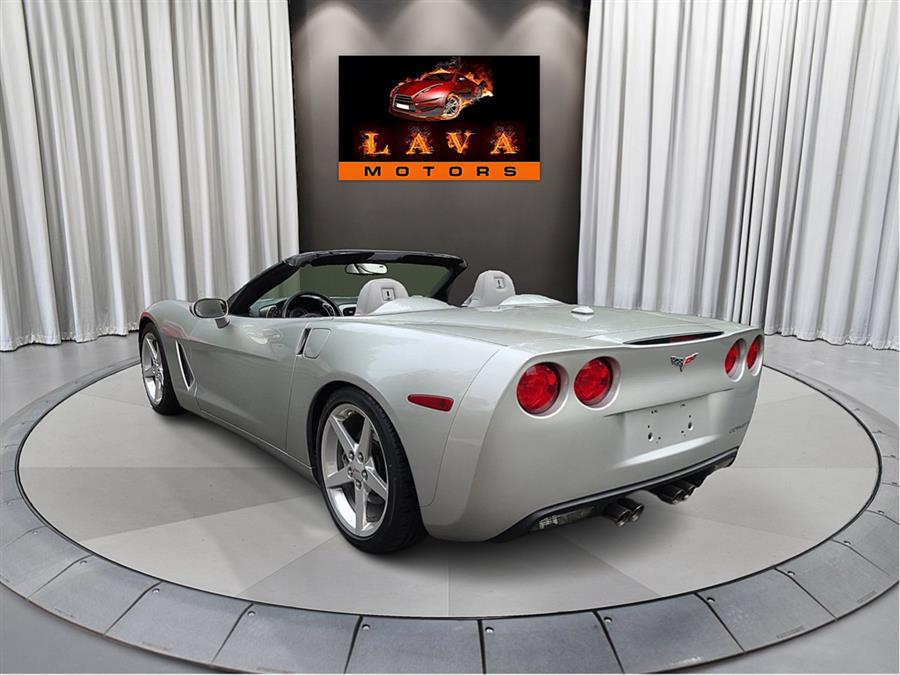 2005 Chevrolet Corvette photo