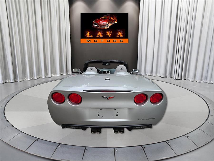 2005 Chevrolet Corvette photo