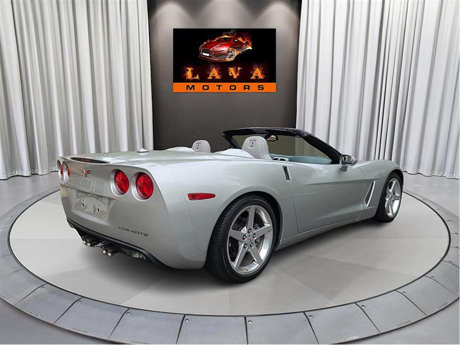 2005 Chevrolet Corvette photo