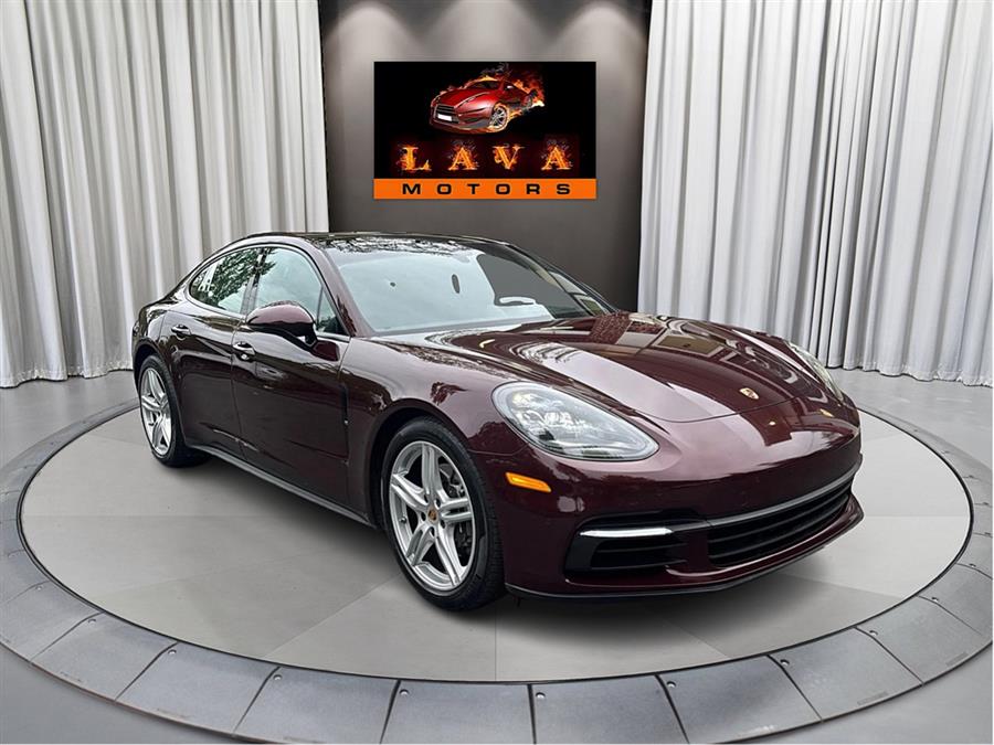 2018 Porsche Panamera 4 AWD photo